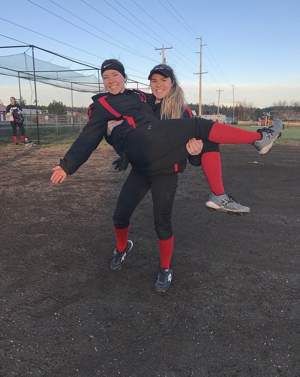 HopeLodell's tweet photo. FIRST👏🏻WEEK👏🏻DOWN👏🏻 I’m very excited for this season with my Lo❤️⚾️ https://t.co/12UNHjpUvV