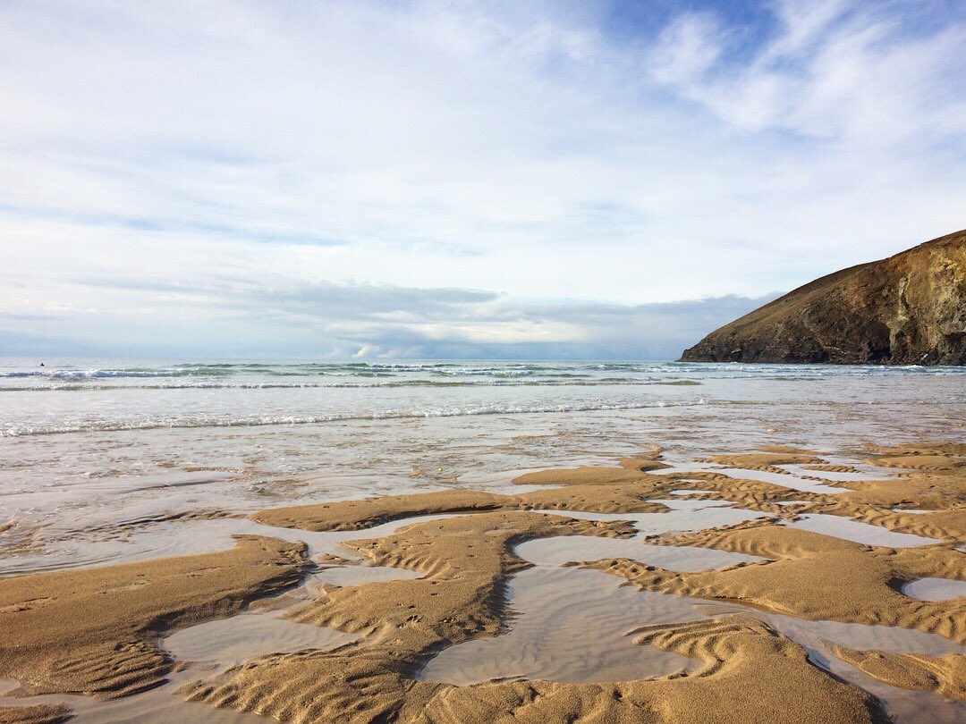 FervorBrand's tweet photo. Sun’s back! What a difference a day makes... #MawganPorth #madeincornwall #NorthCornwall https://t.co/pAYizQcYDl