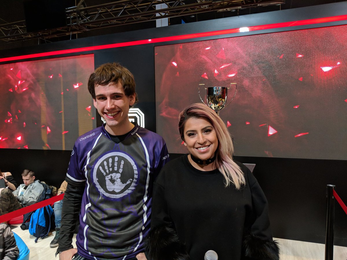 And Charizard holds on and knocks out Getsu! The Grand Finals is next. Flushgogo vs Charizard. EU vs NA. For all the glory! @VRChallenger Season 1. Who you got <a href="/pancakepow/">Paola Alejandra</a>? twitch.tv/vrchallenger