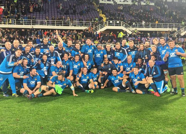 Ci sono alcune partite dell'Italia 🇮🇹   che non dimenticheremo mai -> goo.gl/odxy6Q #Rugby <a href="/Federugby/">Italrugby</a>