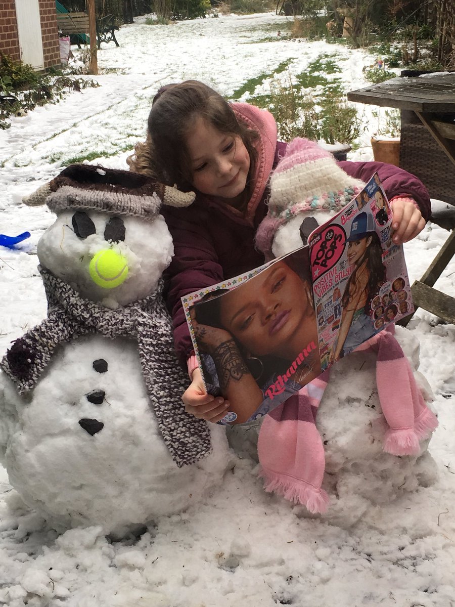 ellish76's tweet photo. Nancy reading her magazine to her pet snowmen, Bob and Kate!  #catchyourpetreading @HighgateSileby https://t.co/JB6xaf4uE4
