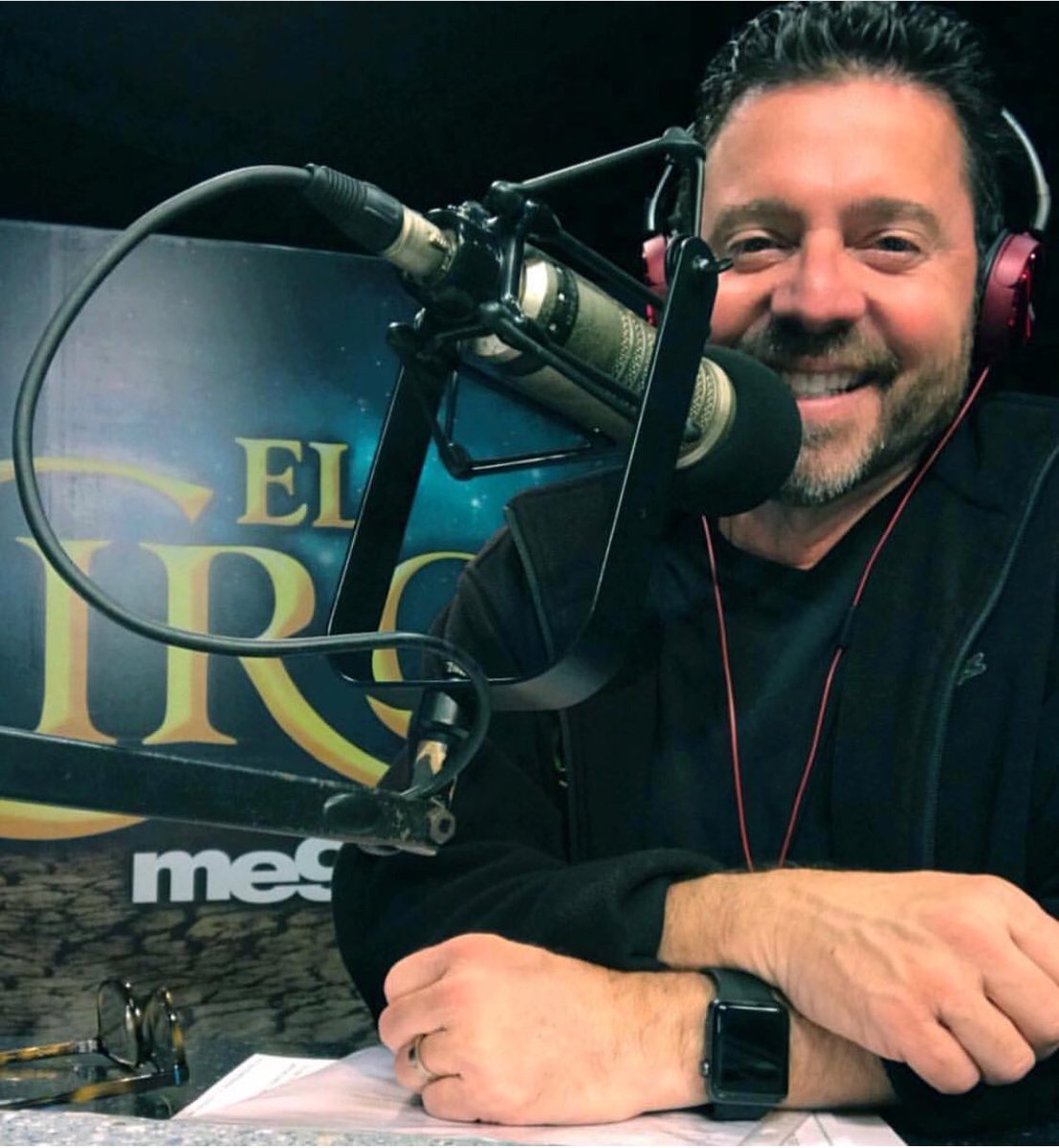 Visítanos Sábado 17 de Marzo @sprint1265LUH para que disfrutes de nuestras estupendas ofertas y nuestro invitado especial <a href="/elgangster/">El Gangster</a>. ***Join us at our store Saturday, March 17 @sprint1265LUH so you can enjoy our promotions and our special guest <a href="/elgangster/">El Gangster</a> @Sprint4FL