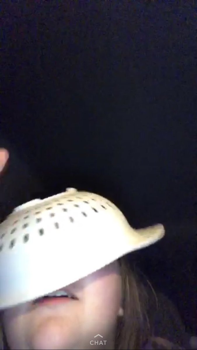 iamjeanettaa's tweet image. anyone else confused as to why @Shalyn_Dick had a strainer on her head all night lastnight?? #toodrunktofunction              #wheredaspaghettiat