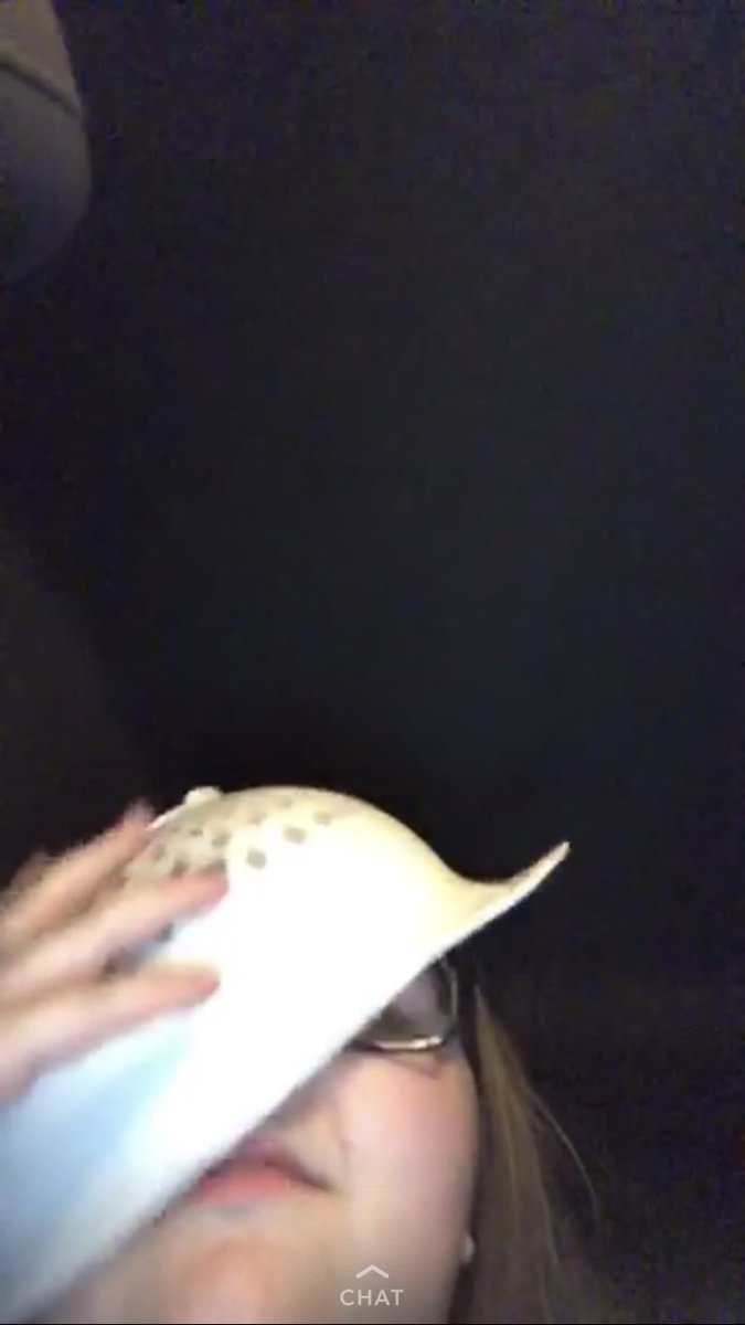 iamjeanettaa's tweet image. anyone else confused as to why @Shalyn_Dick had a strainer on her head all night lastnight?? #toodrunktofunction              #wheredaspaghettiat