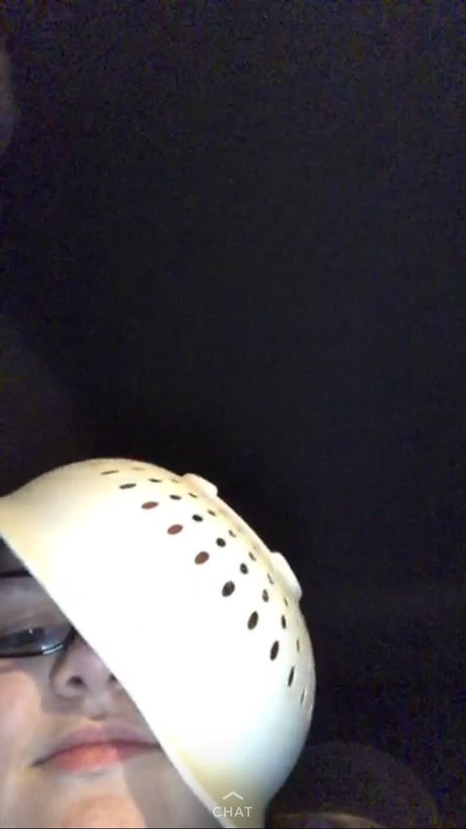 iamjeanettaa's tweet image. anyone else confused as to why @Shalyn_Dick had a strainer on her head all night lastnight?? #toodrunktofunction              #wheredaspaghettiat