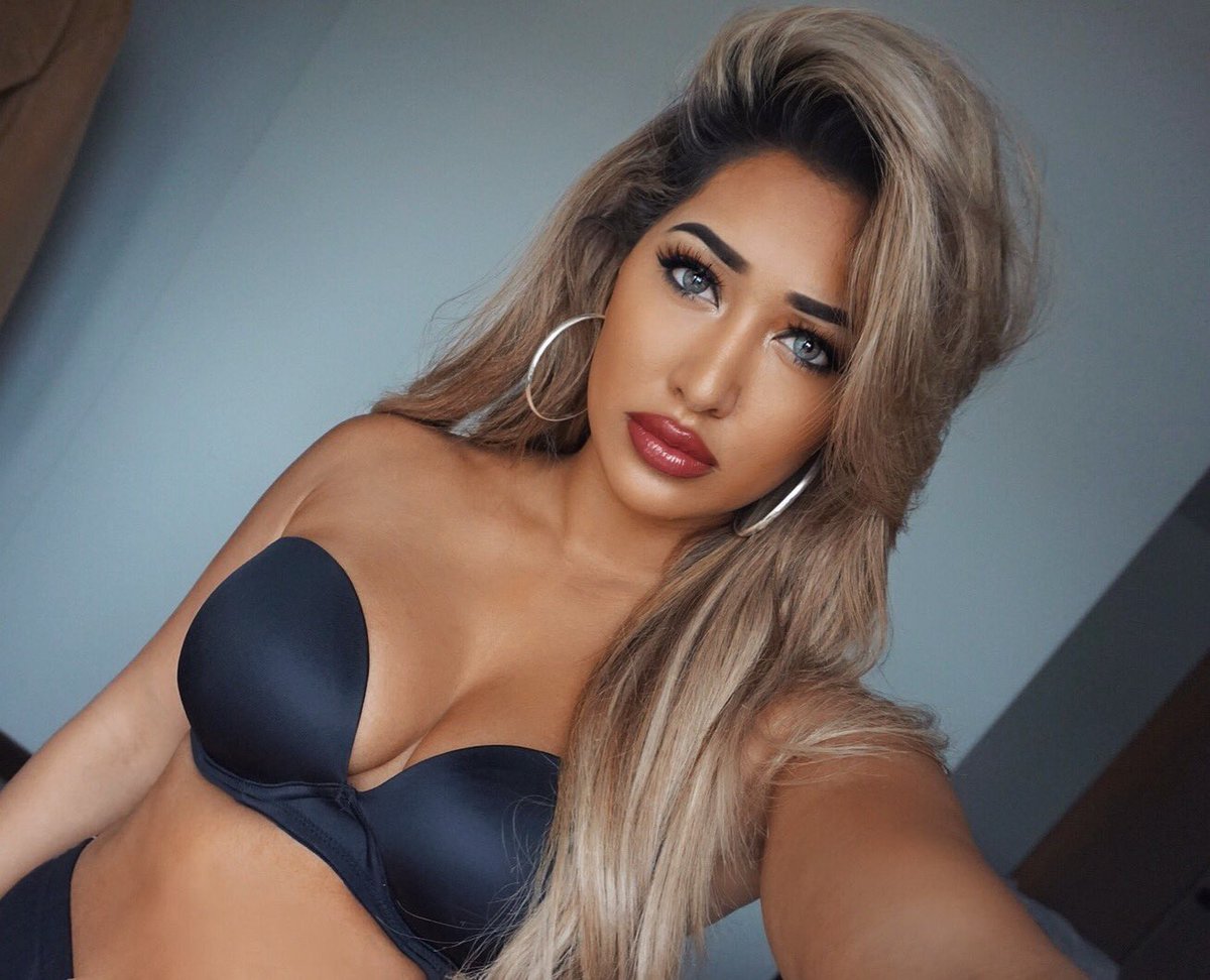 Hot Snapchat Becca Hiller naked photo 2017 braless Snapchat Becca Hiller naked photo 2017