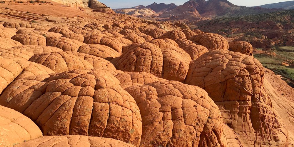 DETOURSwest's tweet photo. At Buckskin Gulch, you'll get a pretty sweet view of Brain Rock!🧠 #detoursofthewest #adventure #buckskingulch #hiking #brainrock #getoutside https://t.co/7K2dL0l4Ed