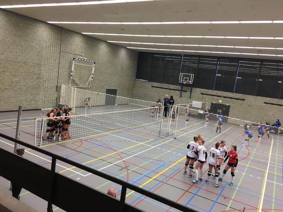 woutfassbender's tweet photo. Maandag in #BNDeStem edities #Breda en #Roosendaal: verslag vrouwen @deburgst - @MikroElectro_SR. #volleybal https://t.co/PR4IxQskkr