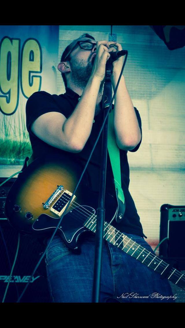 BanditandButler's tweet image. Feels like forever since we got on stage and jumped around like kids at playtime! Bring on the summer gigs! #summerlovin #gigs #isthatelviscostello?