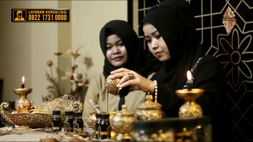 “MADU BERUANG”
Madu racik berkhasiat ampuh untuk mengobati
Penyakit stroke,asam urat,saraf terjepit,radang sendi, dll
Stok terbatas serta tidak di jual bebas di pasaran hanya bisa di dapatkan di klinik ummi siti Lathifah 
Info: tlp 0822 1731 0000