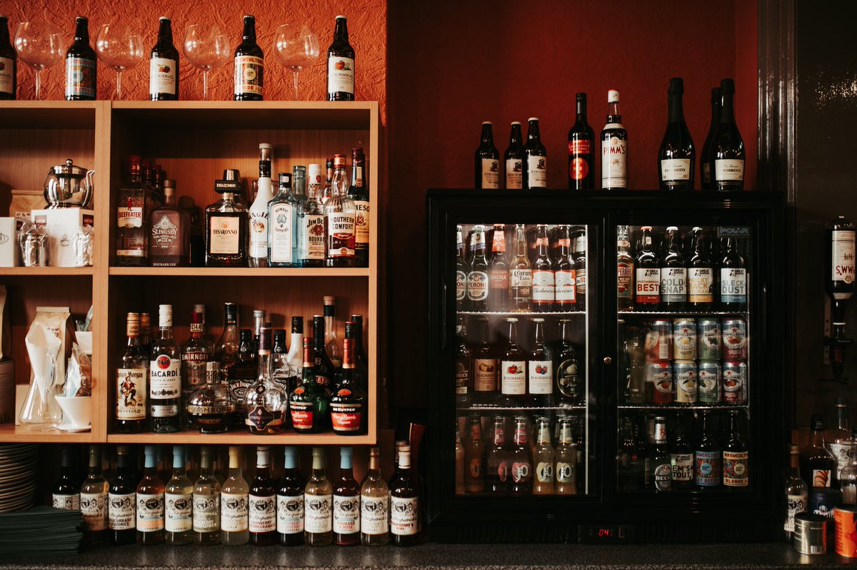 Are you going to see Suggs tonight at the City Hall?

Complete your night and book a table at McCoy’s to get some great tasting food and choose from a wide selection of drinks.

See you there!

mccoyshull.co.uk/contact-us/

#suggs #hullcityhall #hull