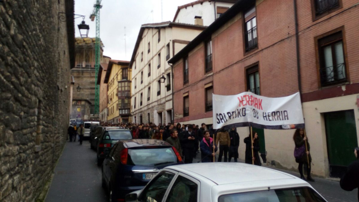 Hasi da <a href="/agur78/">#Agur78</a>-ren Gazte Blokea, Martxoaren 3ko plazako omenaldiarekin bat egiteko halabedi.eus/2018/03/02/42-…