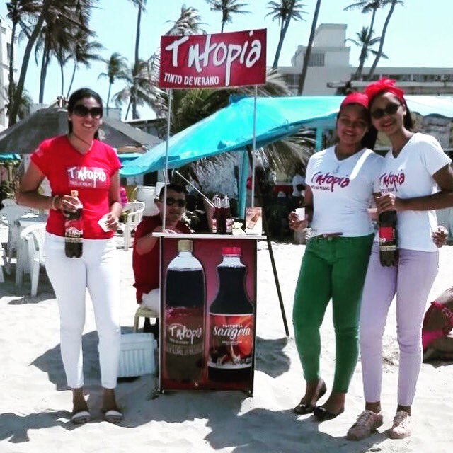 Tintopia_Co's tweet photo. La magia Tintopia se está tomando las playas de #cartagena #tintodeverano #tintopia #tintopiando #tintopiatime https://t.co/PTjkYzFinT