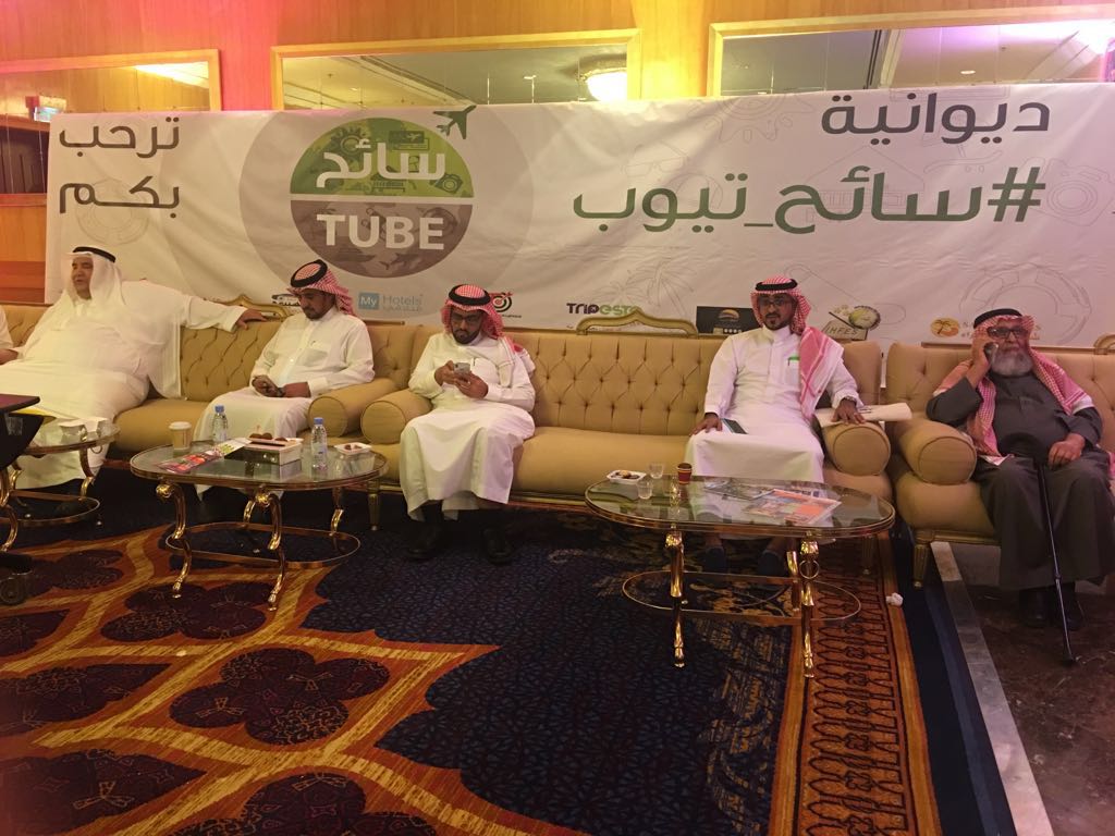 ertyhal's tweet photo. تميزت ديوانية سائح تيوب كواجهة للتجمع الاخوي في الملتقيات و نافذة المعارض في السوشال ميديا .
وبدون مجاملة فإن سائح تيوب كان ملاذاً للزائرين وجامعاً للمبدعين بقلب محب للجميع فشكراً للقائمين عليه ❤️
#ارتحال https://t.co/xDp6Iepdaz