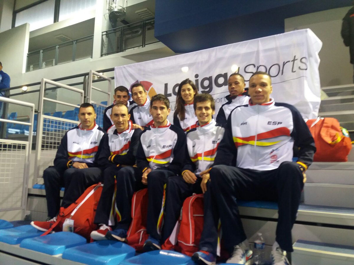 feddi_org's tweet photo. Primeros éxitos del #TeamESP en #Mundial #Atletismo @INASsport @valdereuil_info 
4 Oros 
4x200
Longitud
60m
Pentatlon
2 puesto virtual x países.
Mañana última jornada de competición.
Orgullosos de nuestros #atletas 
@deportegob @LaLiga4Sports @marianorajoy https://t.co/Dem9vnC6MR