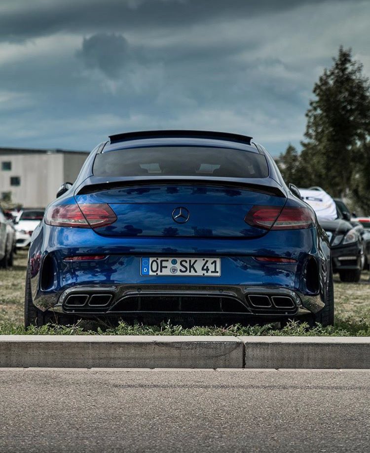 Uncle_Benz_'s tweet photo. the ass of the C63 Coupe are perfect 😏🍑🤤😍 https://t.co/5x6h8wpm8V