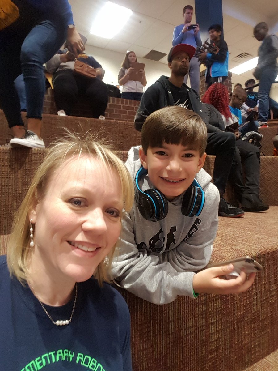 Tracy James tweet media