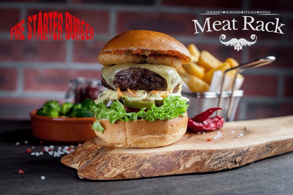 meatrackuk's tweet photo. Its been a chilly week &amp; to celebrate the end of that kind of weather and to warm you up we have created the FIRE STARTER BURGER for one week only!! Homemade scotch bonnet mayo, chilli jam, lettuce, tomato, jalapenos &amp; finished with onion rings. Join us and warm up your belly😊 https://t.co/JYbXP9fr2C