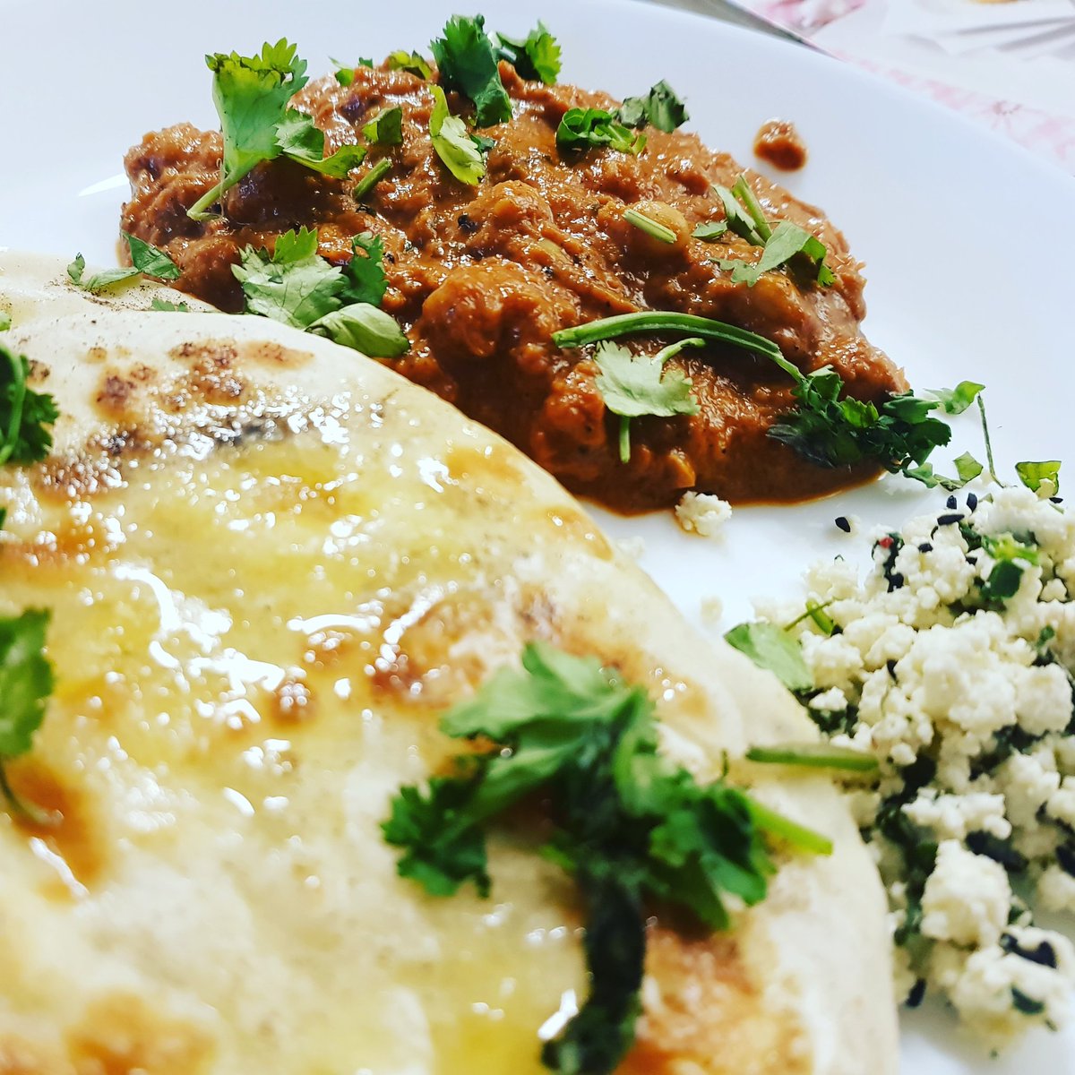 Belli_Hood's tweet image. My Dinner today. 😍 Selfmade Chana Masala with Naan (filled with paneer) 

#selfmadebread #naan #selfmade #chanamasala #deliciousfood #delicious #indianfood #indiafood #indiafan #inianfan #amazing #instapic #instapics #indisch #yummi #yummy #youtuber #fantastic #selfmadefood
