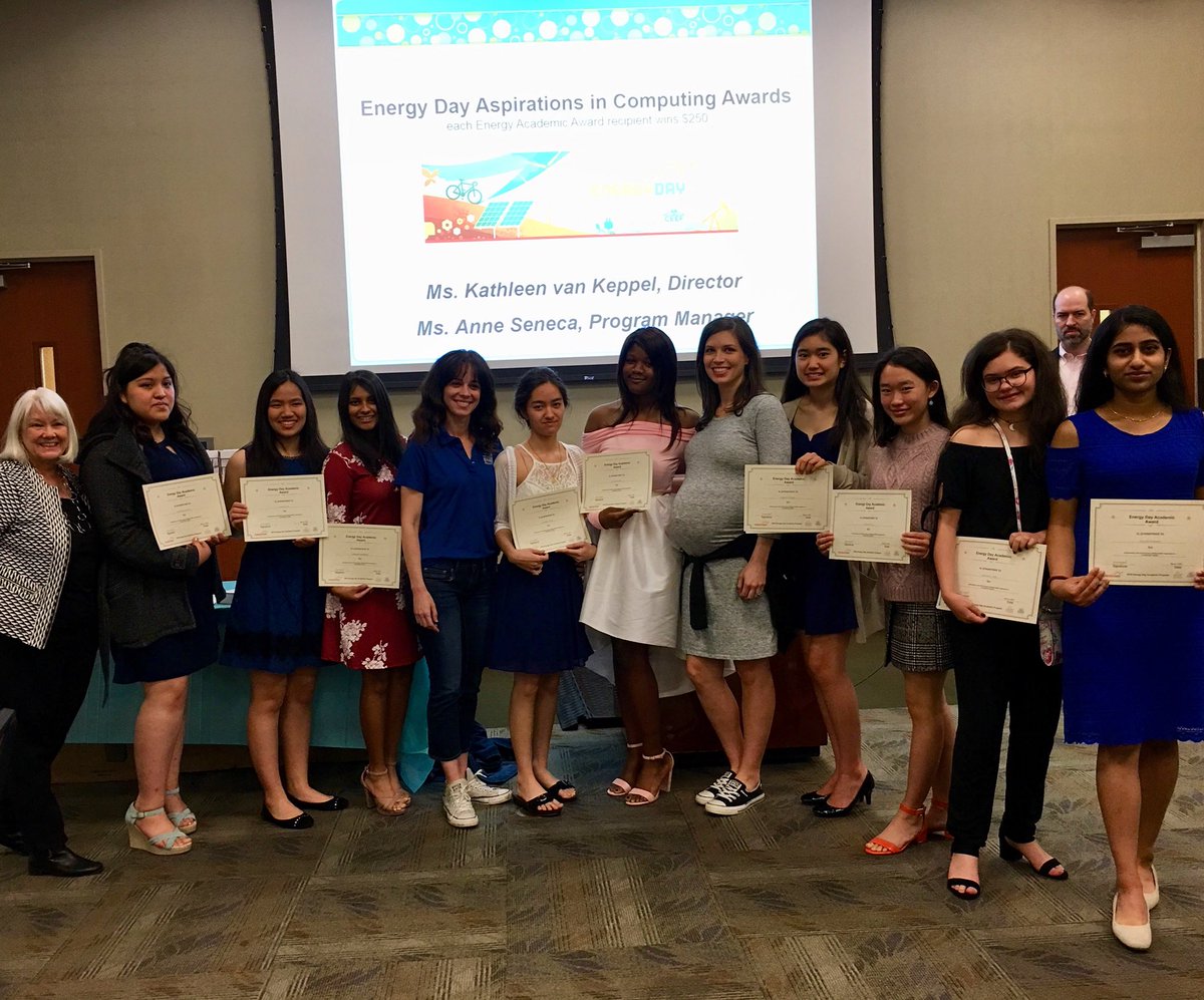 EnergyDayFest's tweet image. Congratulations to these talented and successful young ladies for their achievements in the 2018 #ncwitaic @NCWITAIC @uhdowntown @NCWIT
