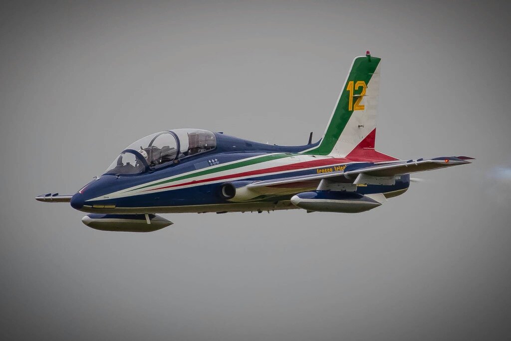 Silvio_Did's tweet photo. @vincenzogfg @MullinJeff @HarryVa96764068 @Fedya_Rat @Desiree_Laverne @treelopper @TimSmith923 @MrRat395 @Burt_MO @Jennifer091906 @jbgcooper @BlackMaverick12 @dragon_f14 @rapier108 @Frioacero @okfor1 @silentseawolf @spad5017 @todo3110 @lakegirl90 @derwoodau @arsyadfadh @AyoraFernando @Avscene @1165R_USPatriot @ZenMorin @Leigh_Ann_Casey @oceandog @ufeellucky @fionaantonella2 @FABIANOVELAR2 @A10DemoTeam @SaveTheA10 Beautiful #MB_339 #FrecceTricolori! Thanks for sharing! 👍😉 https://t.co/XKcpheP7cA