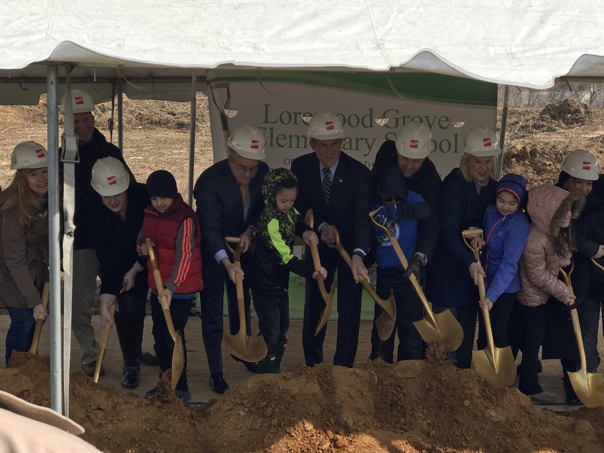 SuzanneStreet's tweet photo. Olive B Loss students representing at the groundbreaking today #AppoSchools https://t.co/0PJwavDqQW