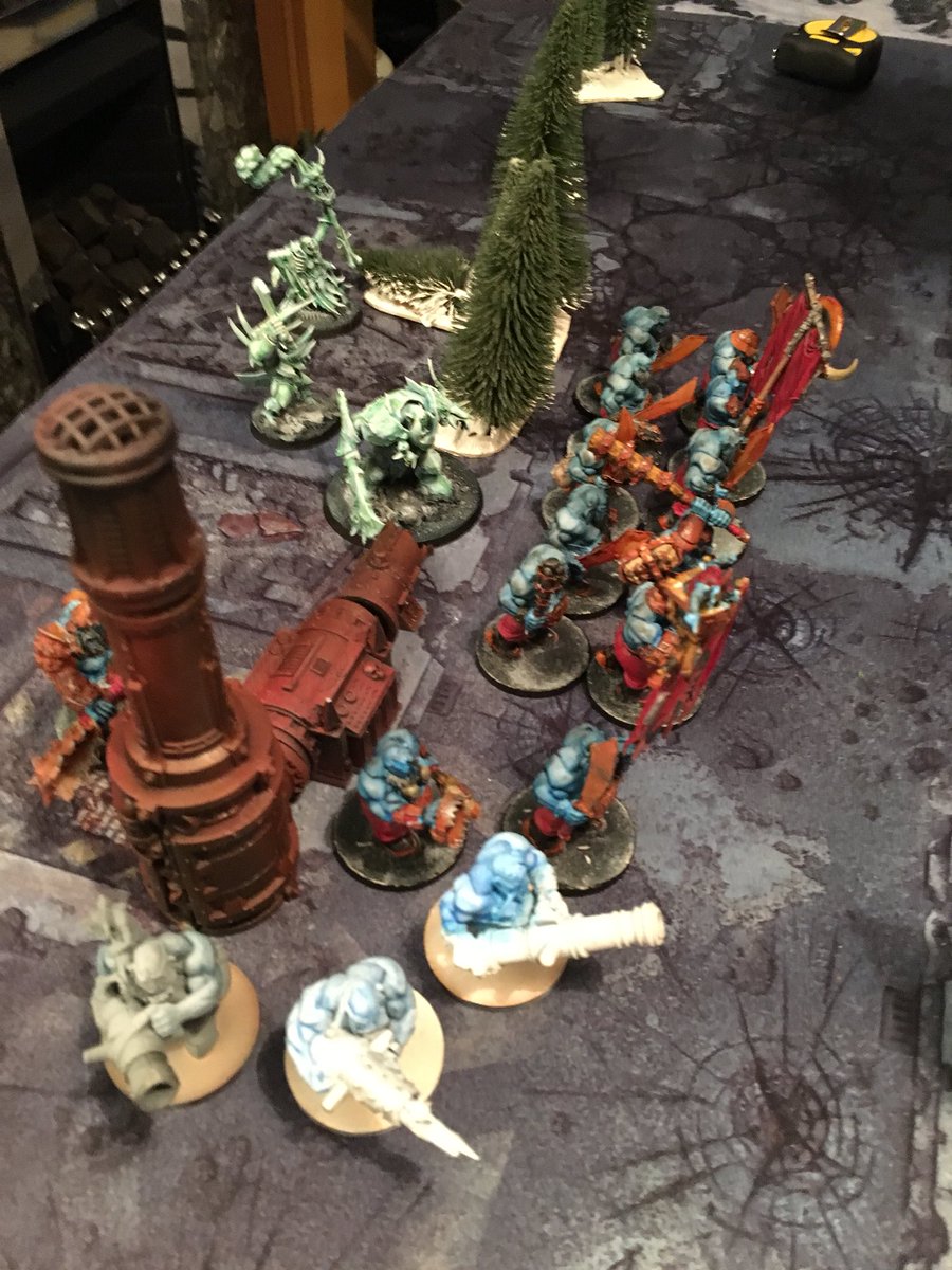 tinracersteve's tweet photo. Game 3 at #snowpenday - battling in the titanworks https://t.co/dhzRsIkI8A