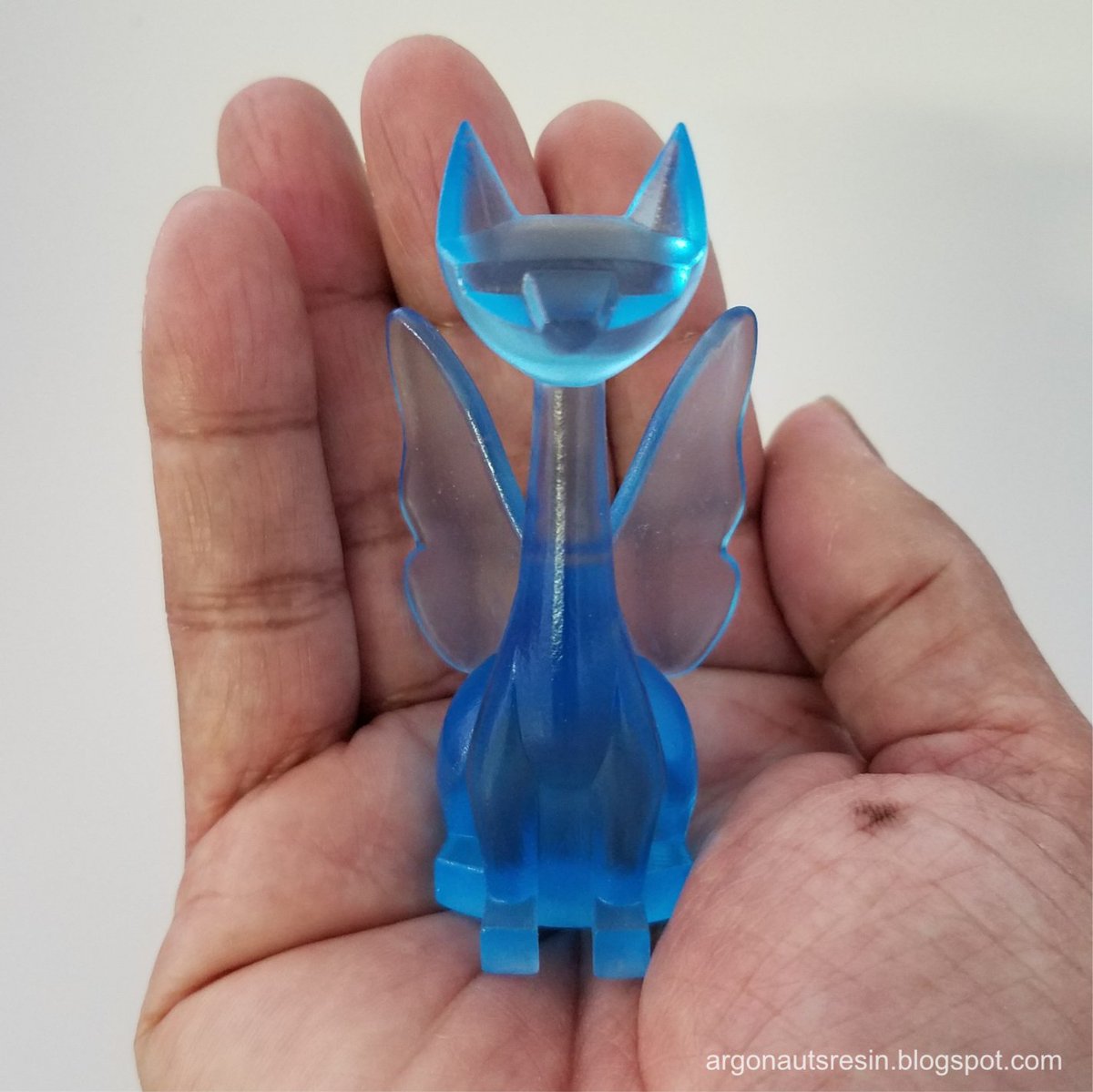 ArgonautResins's tweet photo. I just added a few darker medium blue #resin cast #chasefigures #Tuttz #Cat #Fairies to the #onlinestore - https://t.co/UqN1p2q5C7
Two styles of #blue #kitty Fairies are now in stock.
#fakeglass https://t.co/m57tzVReiE
