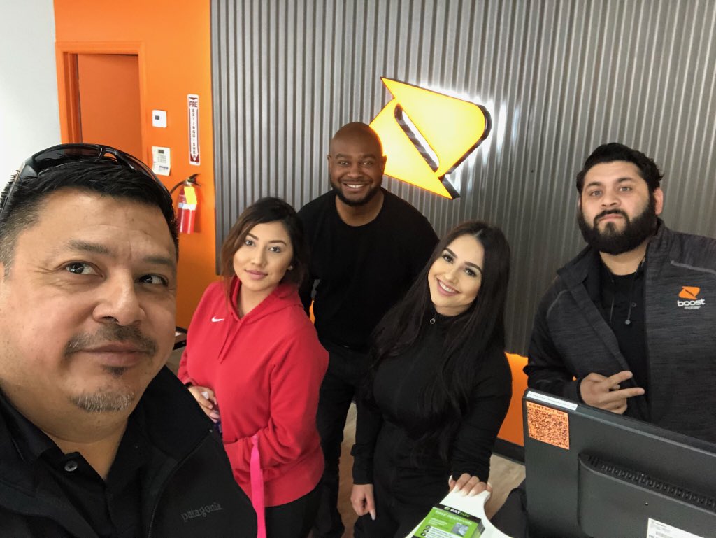 Saturday morning training with Pay Joy.  Boost Mobile and 2020 Pomona 2018 tax season ready! <a href="/prailpcs/">Patrick Rail</a> <a href="/Alicia_SPG/">Alicia Gonzalez</a> #BoostNation