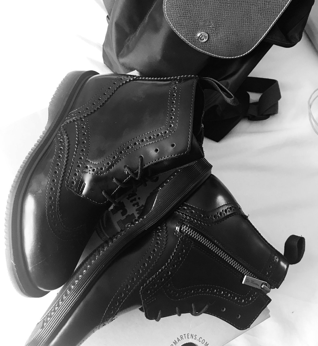 MeghnaMakeup's tweet photo. Hello @drmartens ...you may be my new love 💕 #drmartens #ilovethem https://t.co/zYtxyTVysY