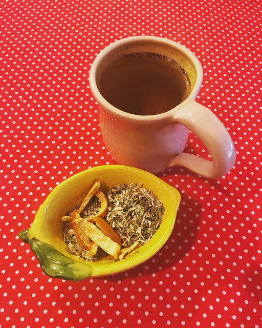 Today’s #writing #tea #recipe: #orangepeels #oatstraw #dandelionleaves #marshmallowroot #fennelseeds #selfcare #kitcheywitchery #medicinalspells