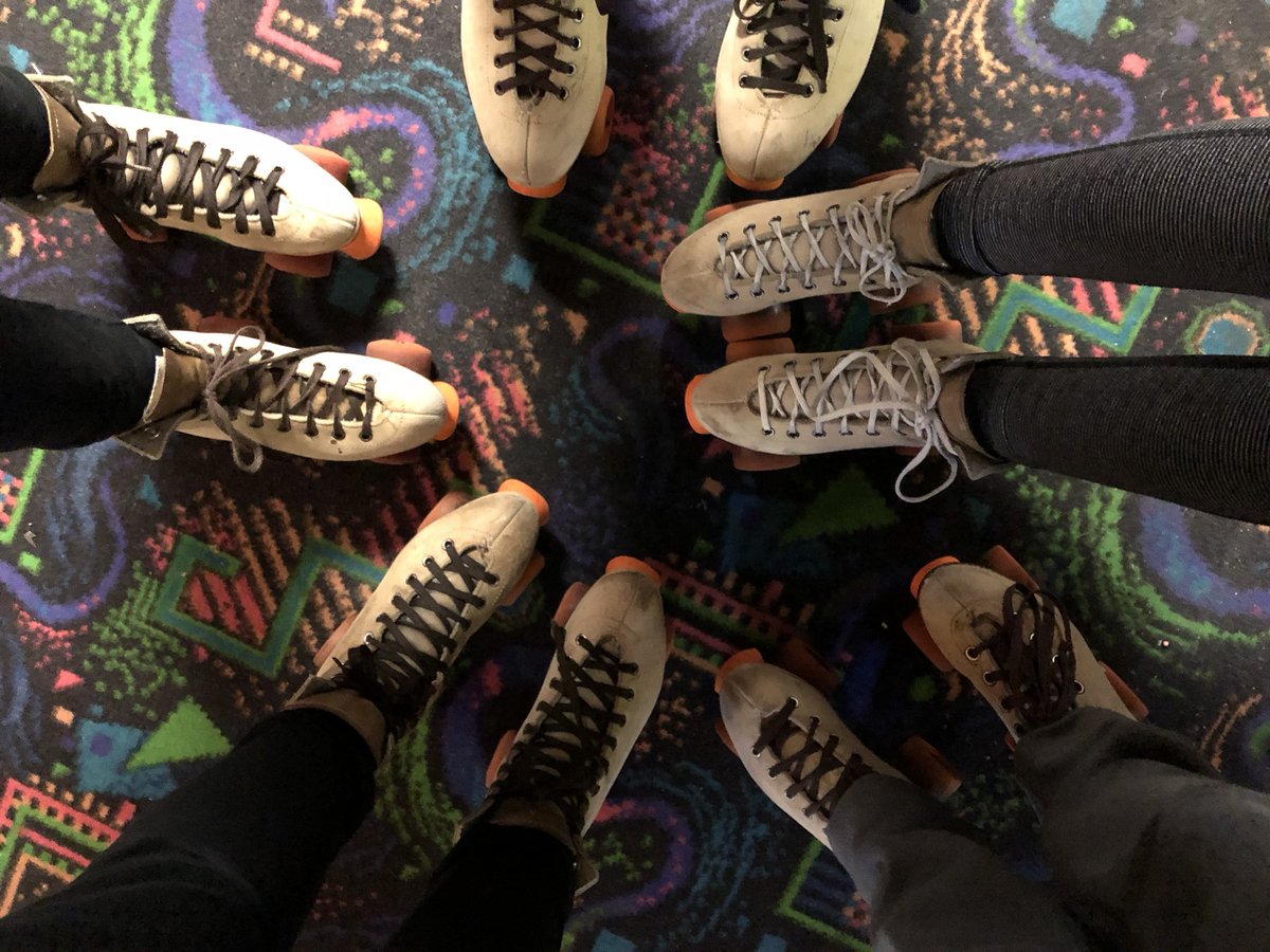 gurleygirl32's tweet photo. This place still looks like it did when I was a kid, but now Iโm more worried about breaking an arm. #rollercade https://t.co/8Gl2wZfloE