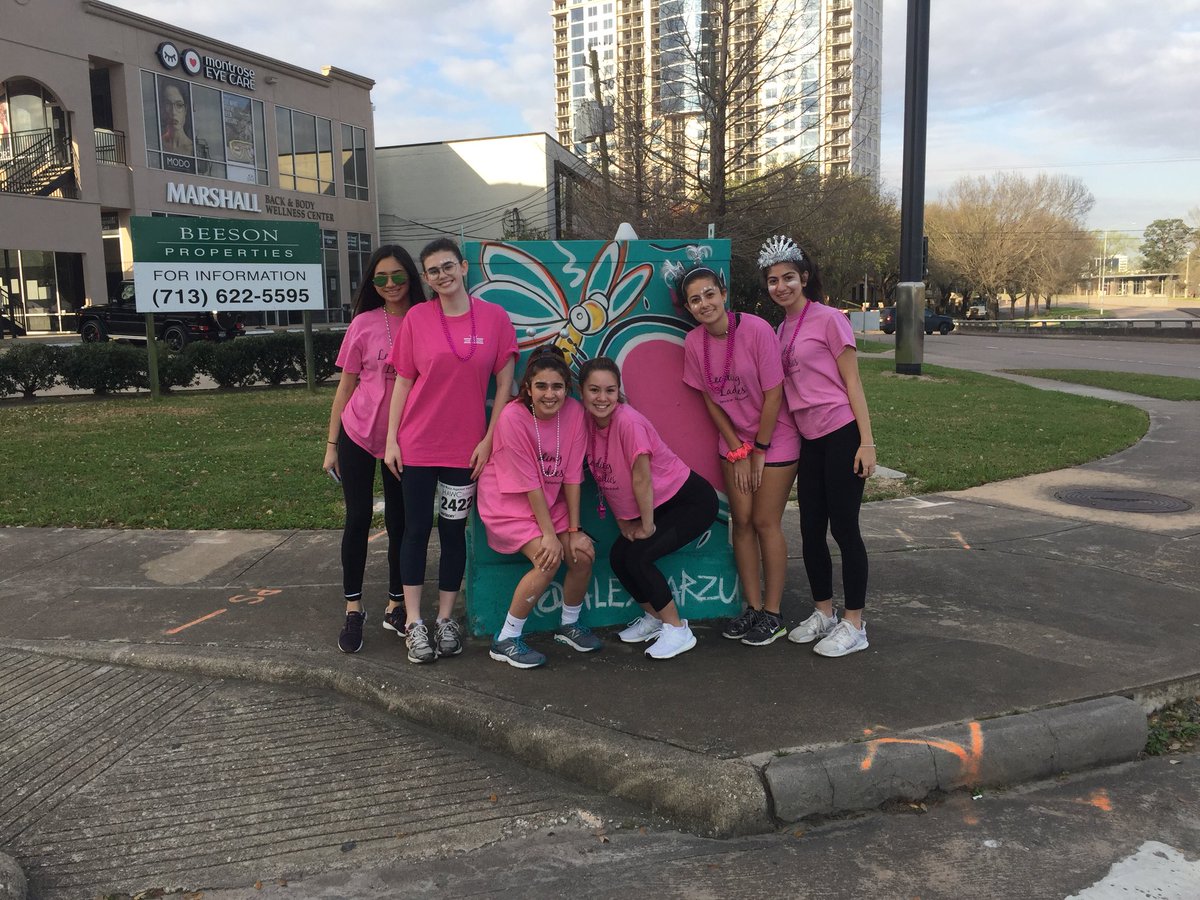 leading4ever's tweet photo. Race against violence! Thanks for coming out y’all. 💜 #houstonareawomenscenter #raceagainstviolence #hawc #leadingladies https://t.co/Jlp43GKIhr