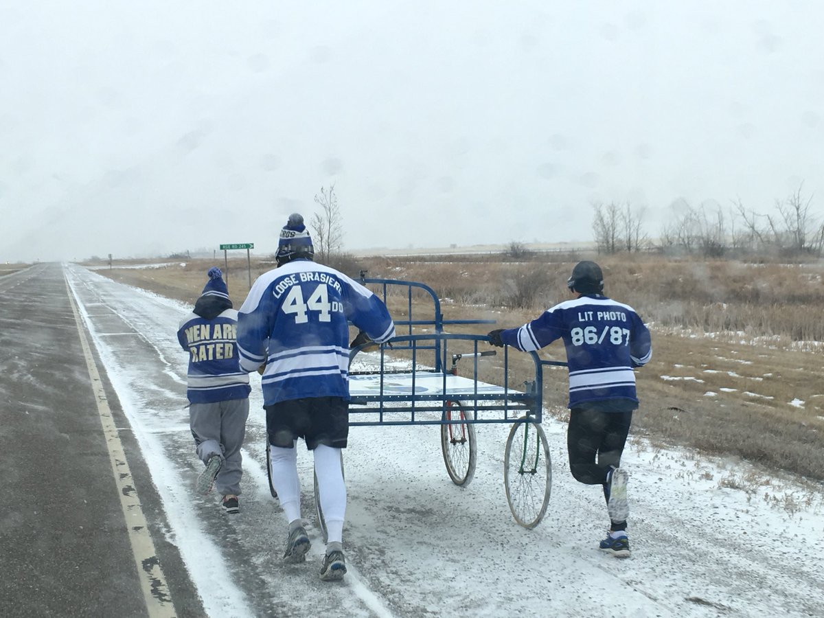 saskaggrads's tweet photo. All three alumni pushing together! Groundspeed has slowed just a wee bit - way to go! @lbossaer @catherine_lang2 @AlVanCaeseele /2 https://t.co/rgAhDtrRHZ