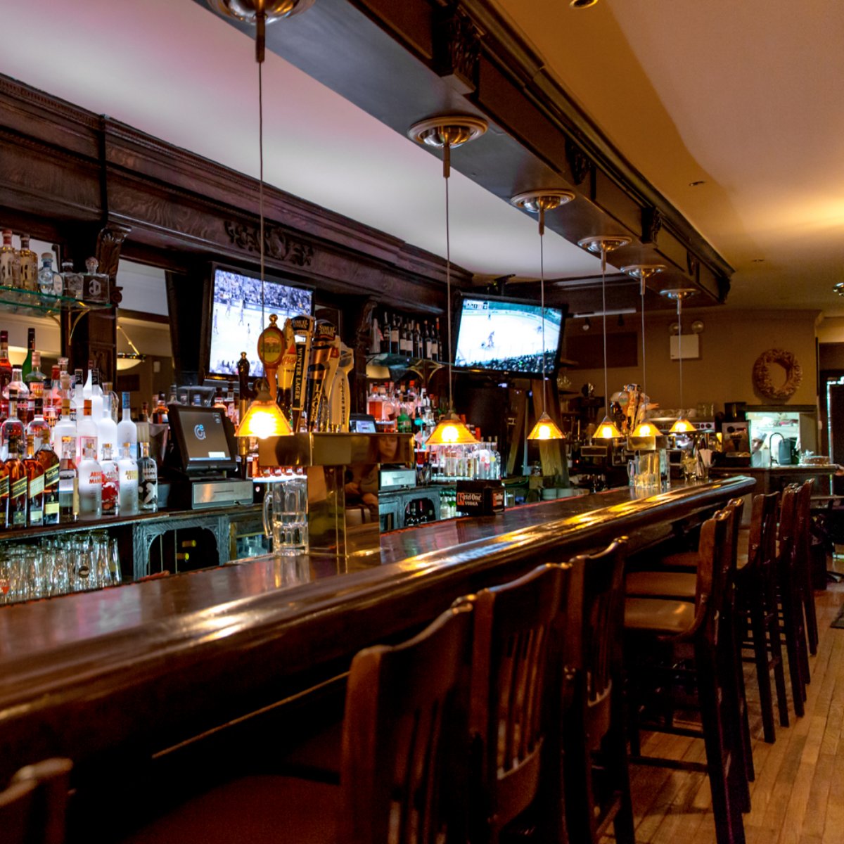 MarkJosephNYC's tweet image. Cozy seats and delicious drinks. All that's missing is you!