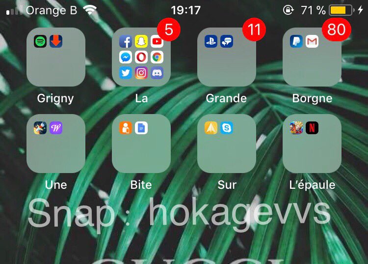 taaq_z's tweet photo. Je range bien mes applications vous pensez ? https://t.co/0USqurCj1k