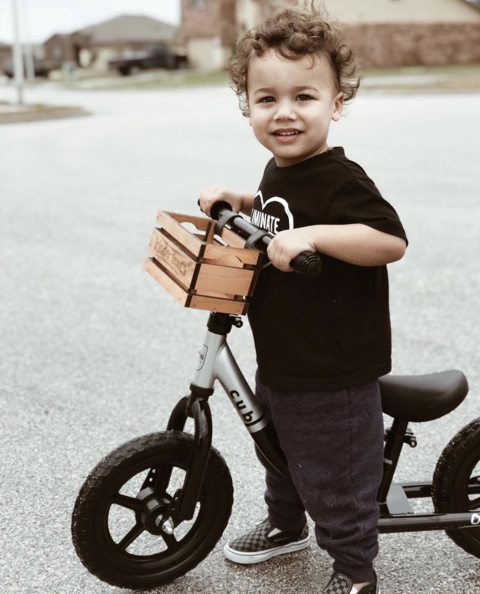 CriticalCycles's tweet image. Loving this customized Cub by the ᒪ ᗩ ᑕ E Y ↠ ᗪ I ᒪ ᗯ O ᖇ T ᕼ! Thanks for sharing guys! #MyCritical