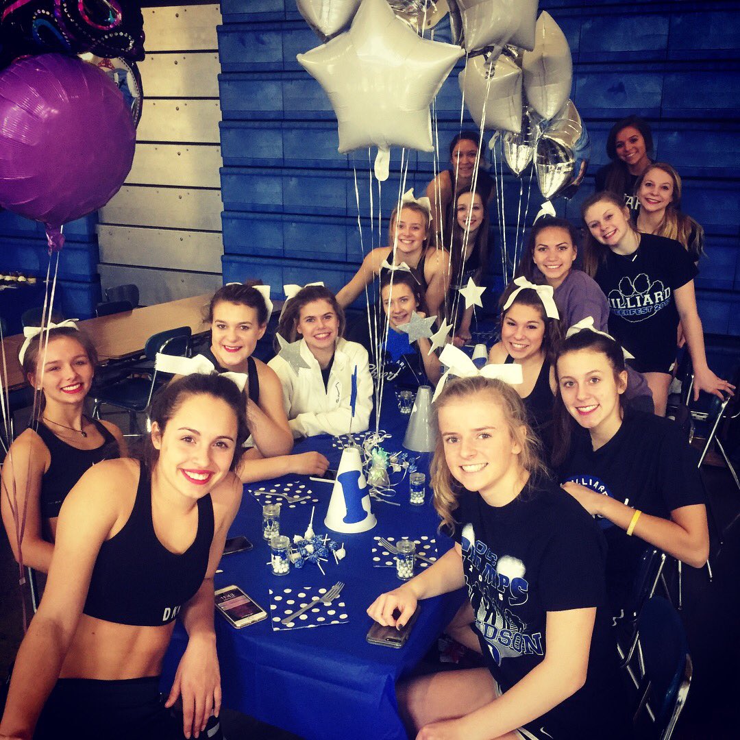 Davidson Cheer tweet media