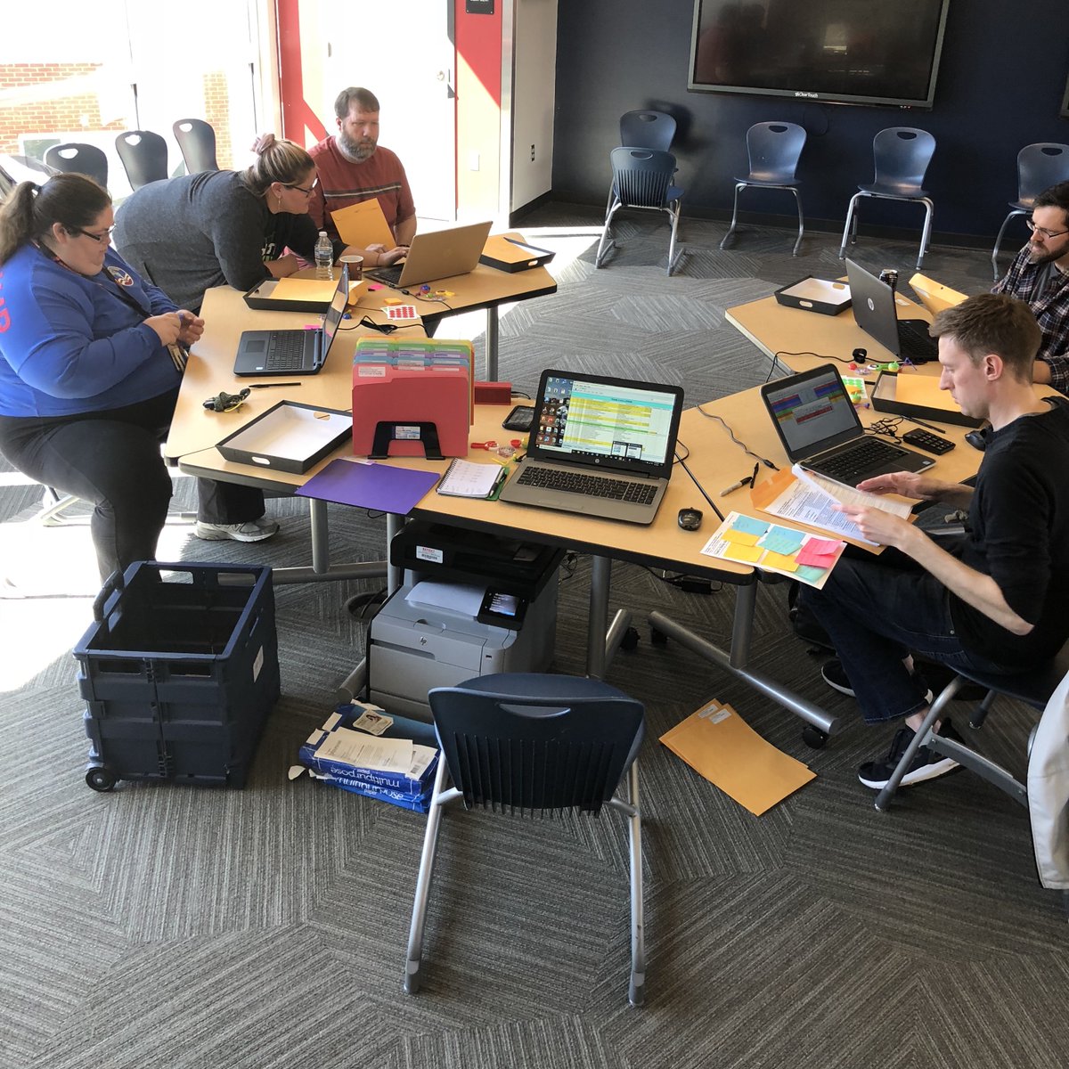 dialabama's tweet image. Score Room volunteers are busy crunching the numbers! It's a mad, but fun dash to get ready for our Awards Ceremony!

#iamdi #dialabama