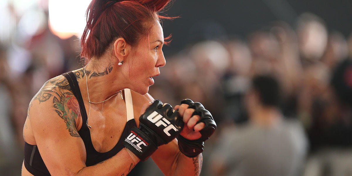 GentingNCL's tweet photo. Can Yana Kunitskaya cause an unlikely upset at #UFC222 in Las Vegas? Here we bring you all the odds and insight you need as she faces defending UFC women's featherweight world champion Cris Cyborg https://t.co/WgwRQW8moa https://t.co/OZXRjrbAhz
