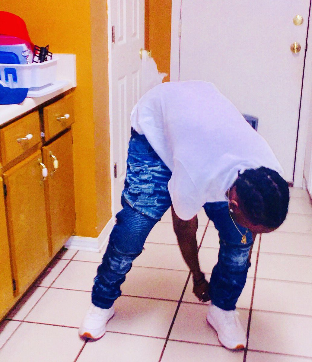 RealYgGutta's tweet image. “ #Money ain’t shit.. 
Got it all day..Get it all day!
#Hoes y’all chase ..wanna fucc me!💪🏾🤭💯
The things you niggas brag about ..🤔 ain’t shit to me! 🤷🏾‍♂️ 
I feel it’s only right to say.. 
U niggas need to #GetUpOnMYLevel!”💪🏾💯💯
- #Gates 🎶