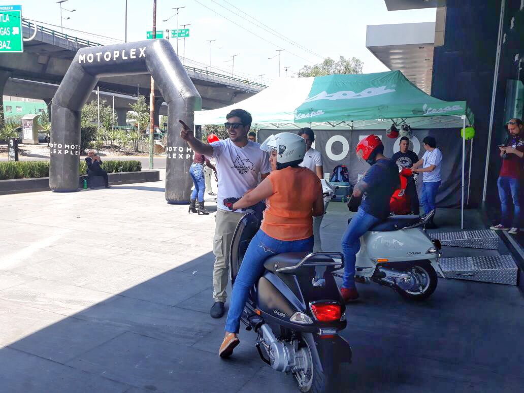 PepeMontano's tweet photo. Cursos de manejo básico @VespaMex by @MontanoMotors todos los interesados les mandamos info, denme su mail! https://t.co/H5r7a9fb5R
