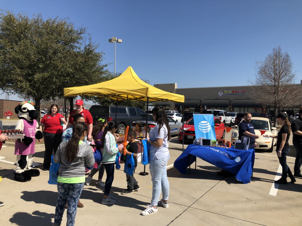 Jrosa42977814's tweet photo. Denton Entertainment Store is part of the Denton community @DentonStore @LisaKLuff @AmberC_Rendon Community Health Fair. https://t.co/Nv8HZfsowH