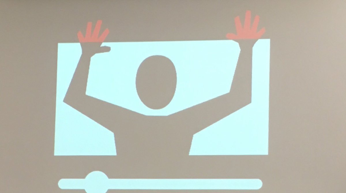 LGKplius's tweet image. Diskutavom ir apie tai. Kaip jūsų manymu, ar tai ok vertimo metu? #efslidi #deafinterpreter #efslispringschool2018 @LGKplius