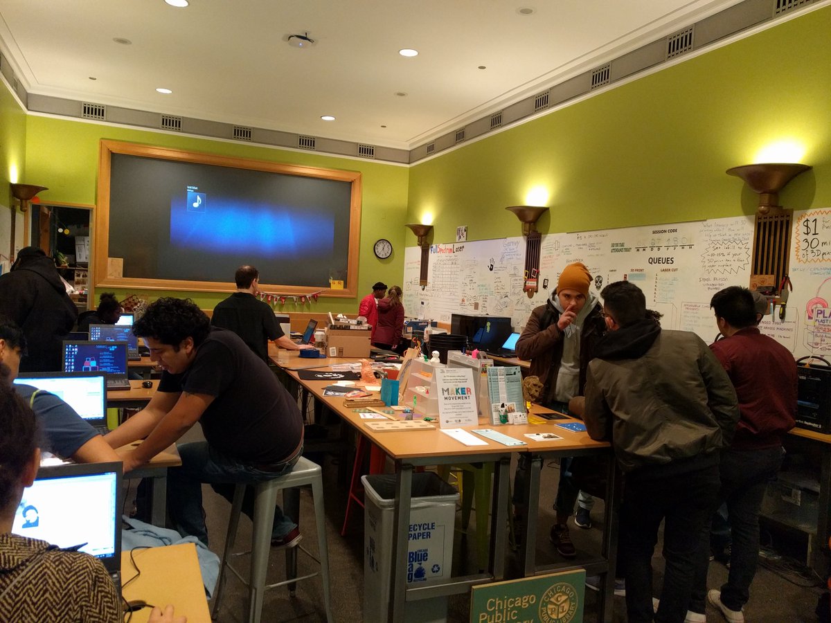 makersinchicago's tweet image. It&apos;s hoppin at #cplmakerlab. What are you making this weekend? #makersgonnamake