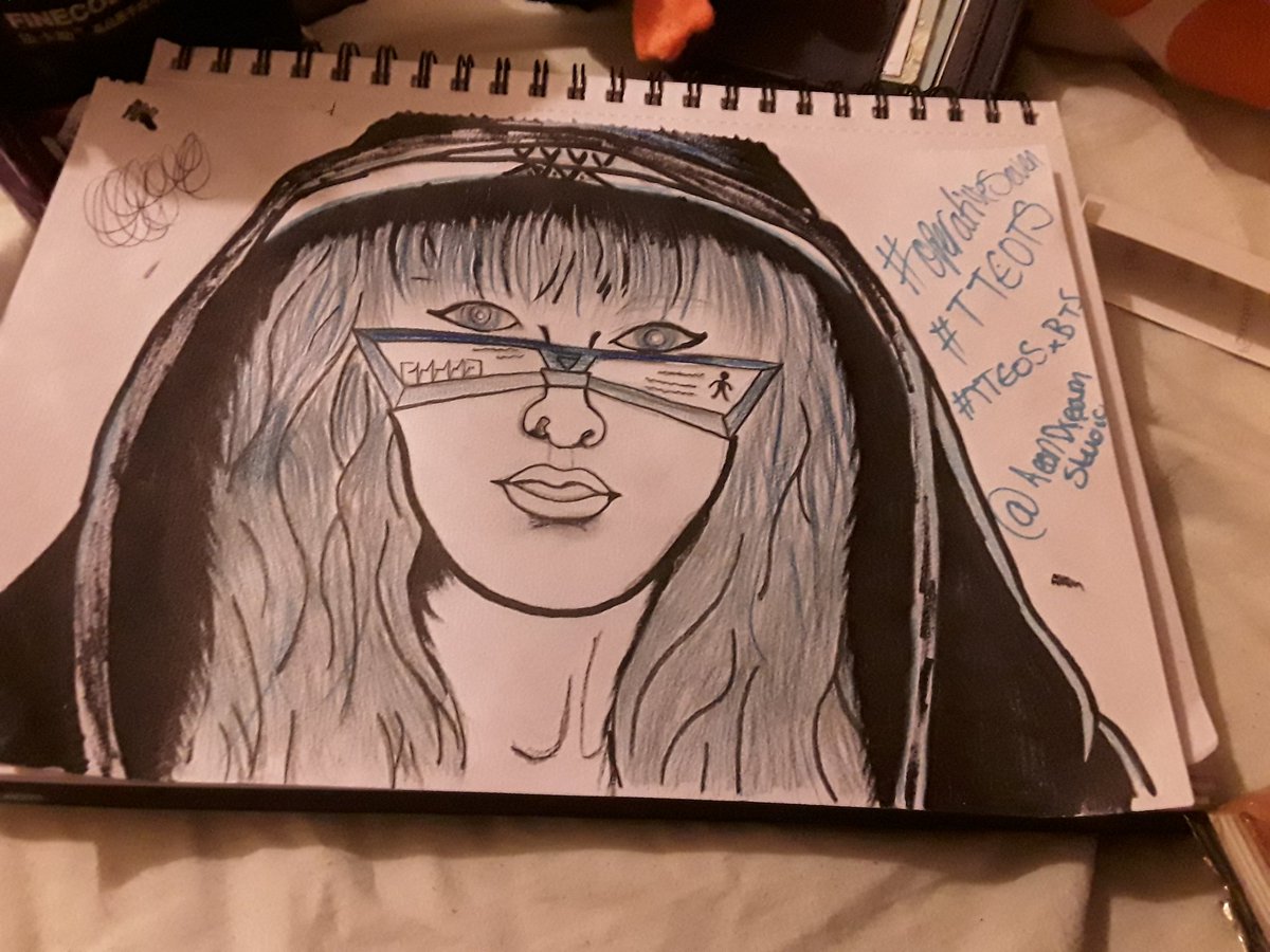 Lfrancesca2004's tweet image. Can't see the blue as it looks grey but all it needs is the skin tone but don't have any decent or accurate pencils.🙁I'm still proud of it though!
#Operativeseven #TTEOTS #TTEOTSxBTS #TTEOTSFA