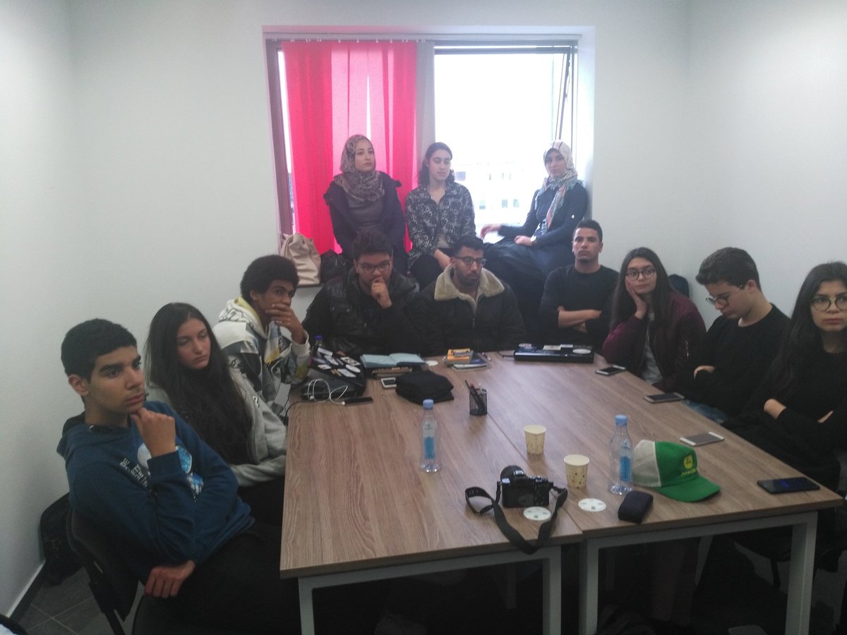 karim2k's tweet photo. Formation pour les members @BilTunisia et @SMCTunisia a Work Zone.
#smctunisia #biltunisia #bilconference https://t.co/ZOAxm1Kdlw