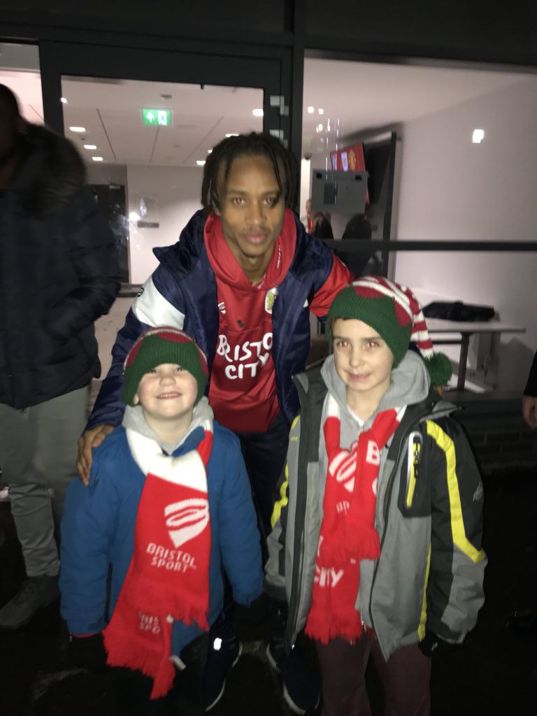 BristolCityMWS's tweet photo. @bobbyreid93 WOW! Congratulations on your 1st hat trick. Well deserved after ANOTHER all action display. A true example to my boys how the game should be played! #theirhero https://t.co/ba3VpD9YHa