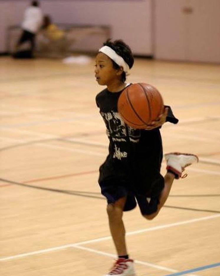 pressapressa's tweet photo. I went from a Ball court to a Bando so much hand transactions I got handles #TBT #Jordan10s Yungsav #JaneFinchClassic https://t.co/Nf76pKA7eZ