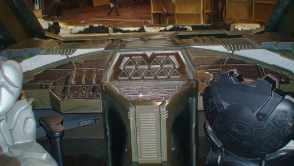 BaronDestructo's tweet photo. Stargate: Atlantis behind the scenes. The puddle jumper interior.
#DialHomeTest https://t.co/1UaVNGykAE